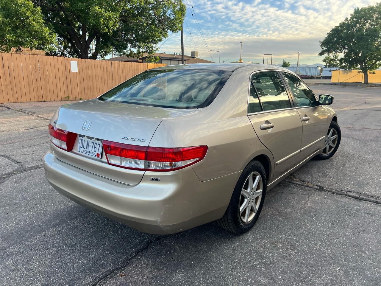 Honda Accord EX V6 sedan AT 2003