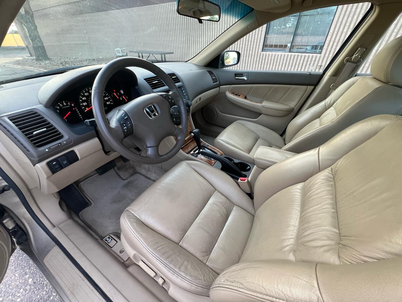Honda Accord EX V6 sedan AT 2003