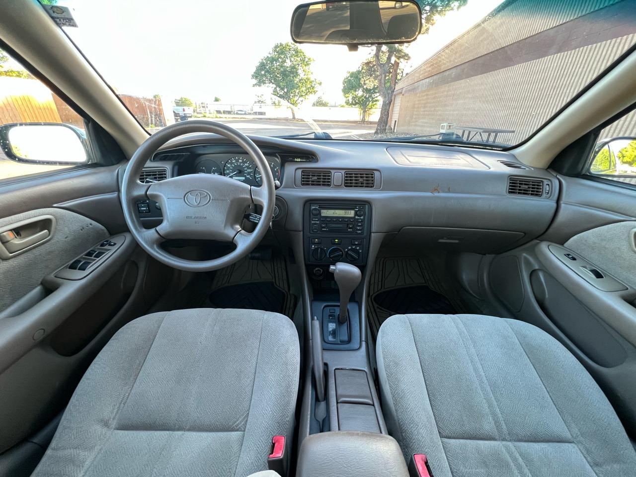 Toyota Camry CE 2001