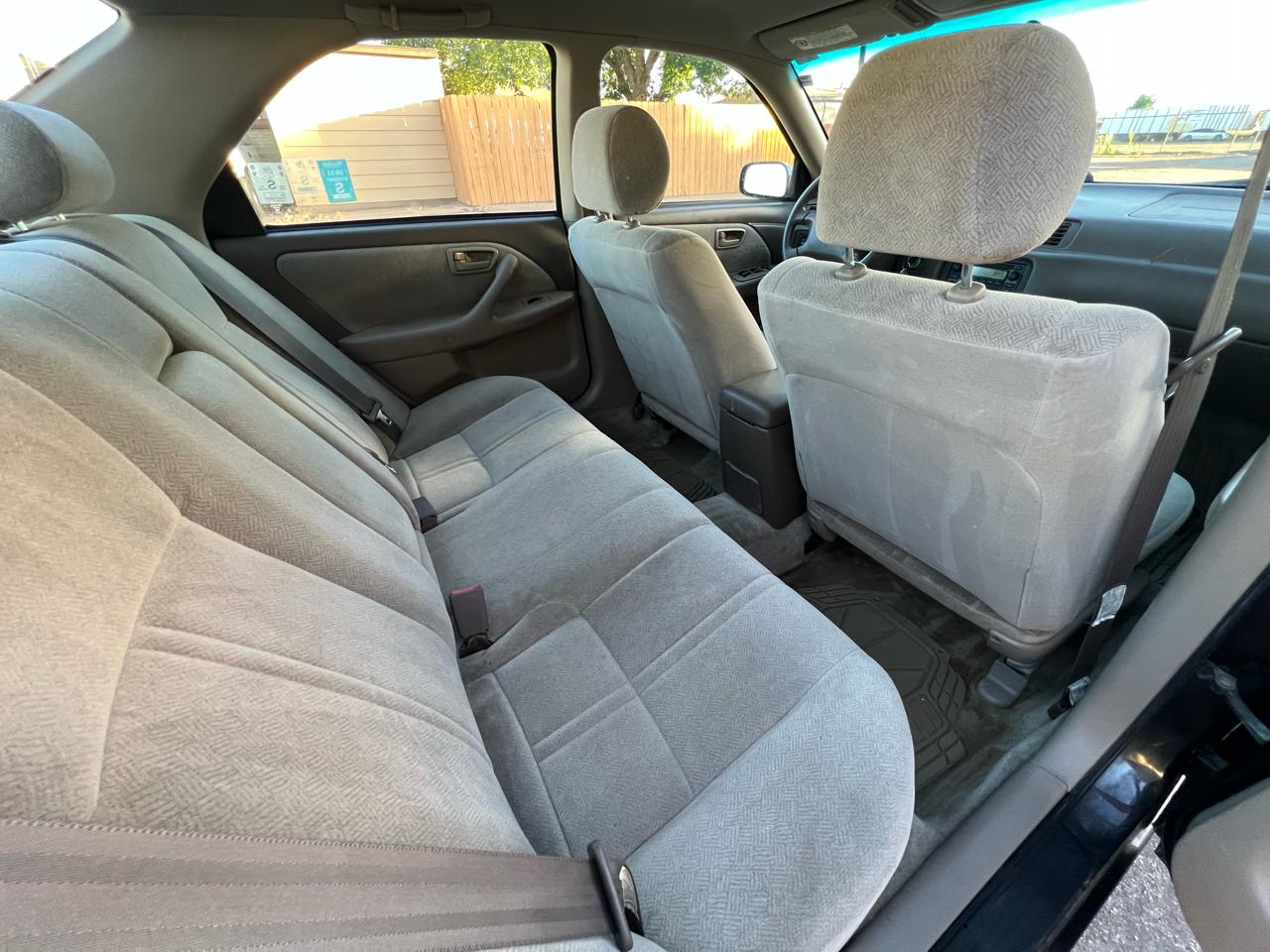Toyota Camry CE 2001