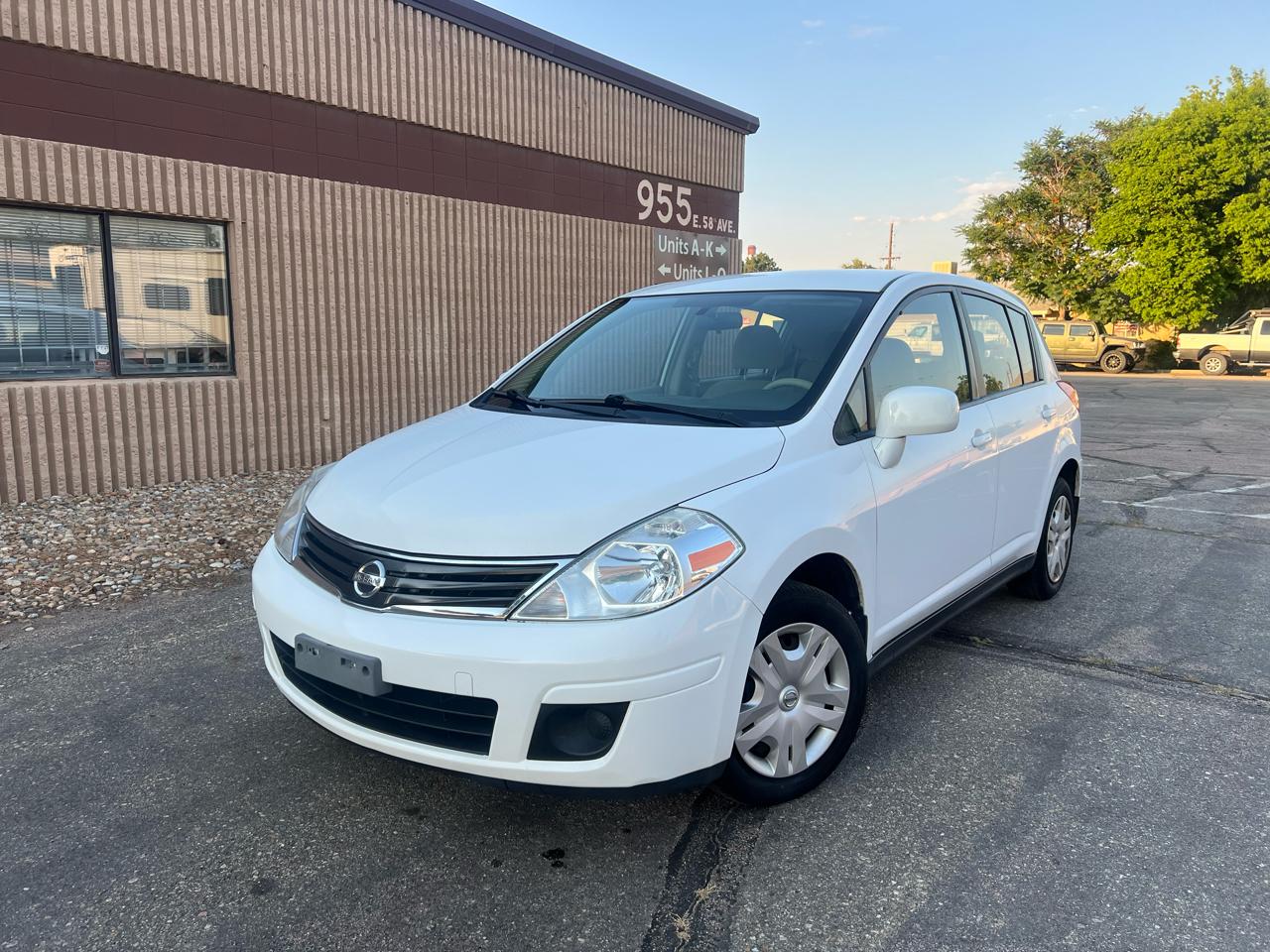 Nissan Versa 1.8 S 2011