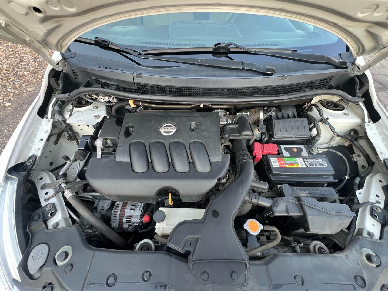 Nissan Versa 1.8 S 2011