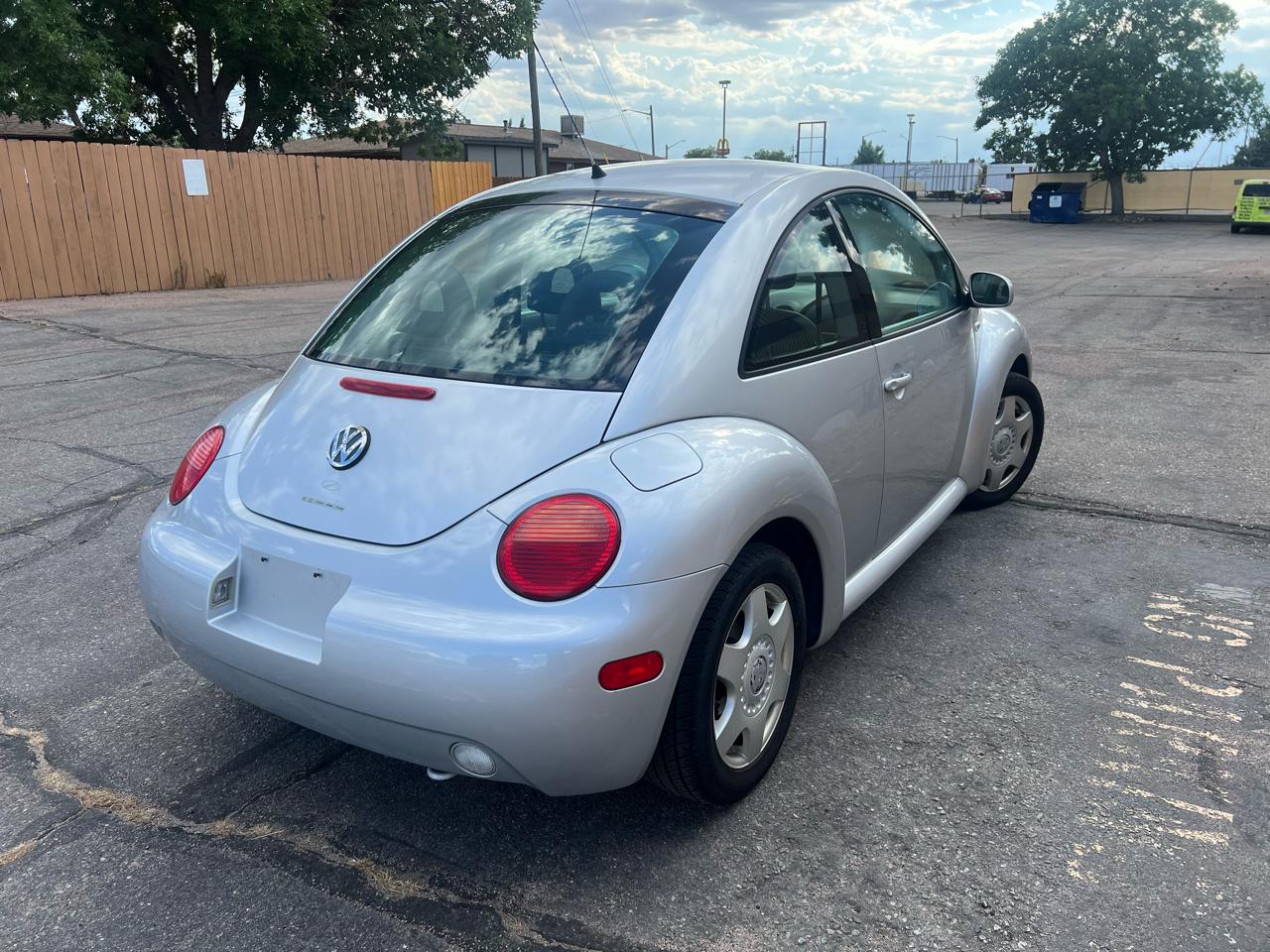 Volkswagen New Beetle GLS 1.8T 2001