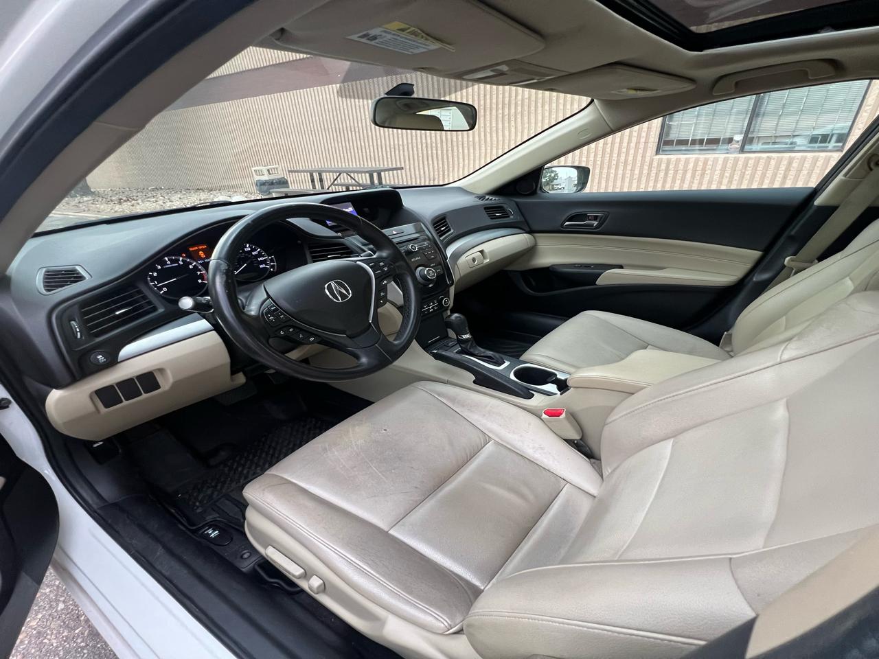 Acura ILX 8-Spd AT 2016