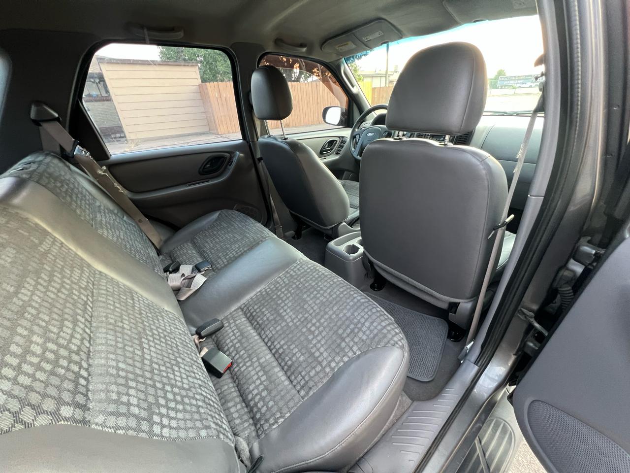 2002 Ford Escape XLS Value - Photo 8