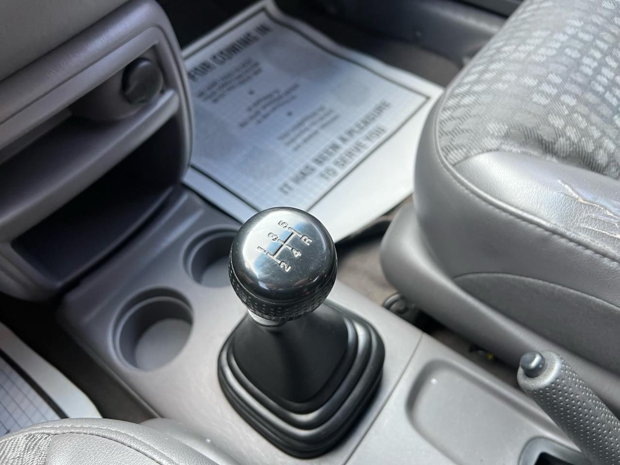 2002 Ford Escape XLS Value - Photo 12