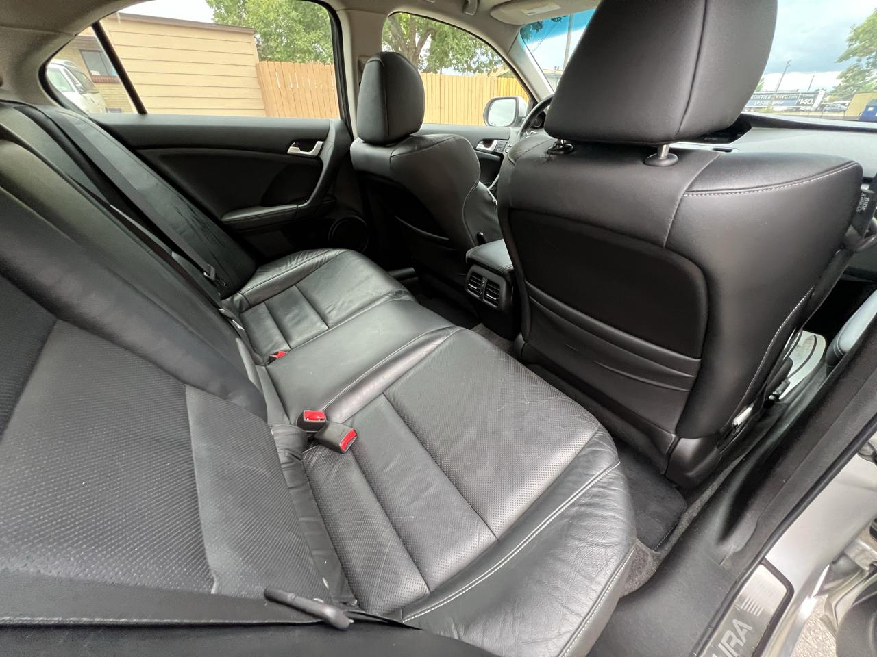 Acura TSX 5-speed AT 2012