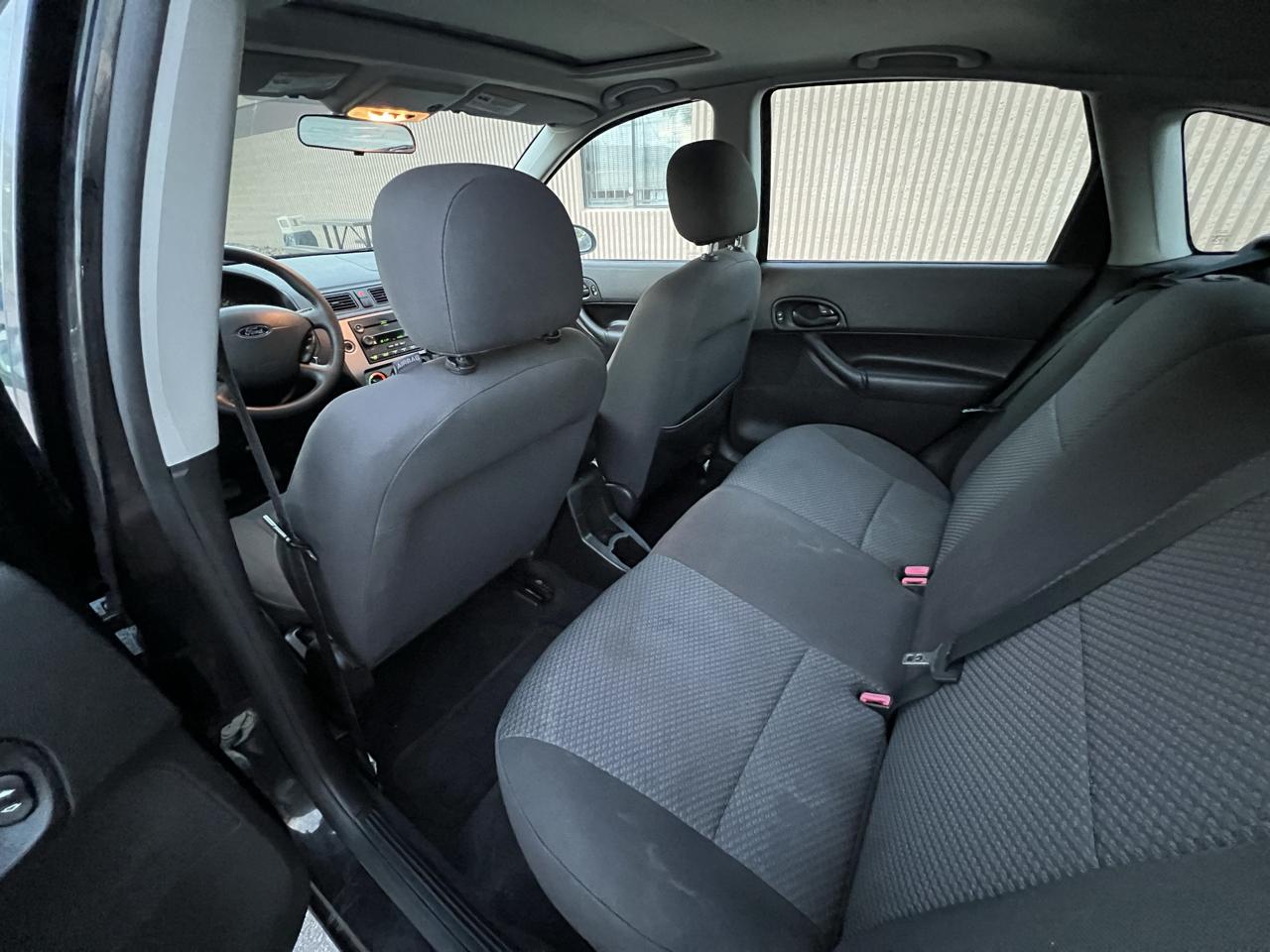 Ford Focus photo 9