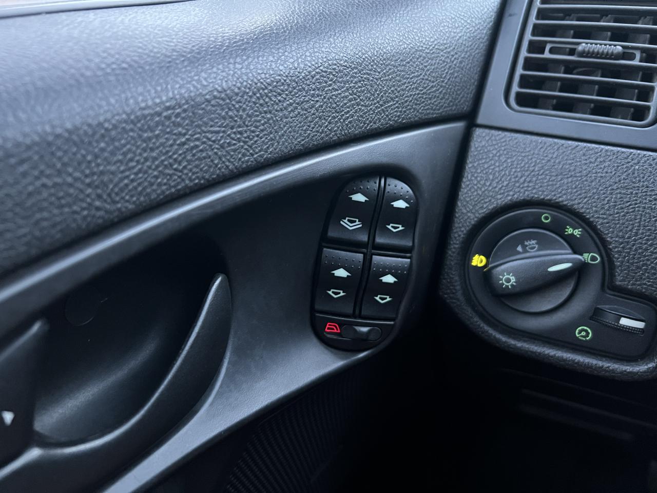 Ford Focus photo 12