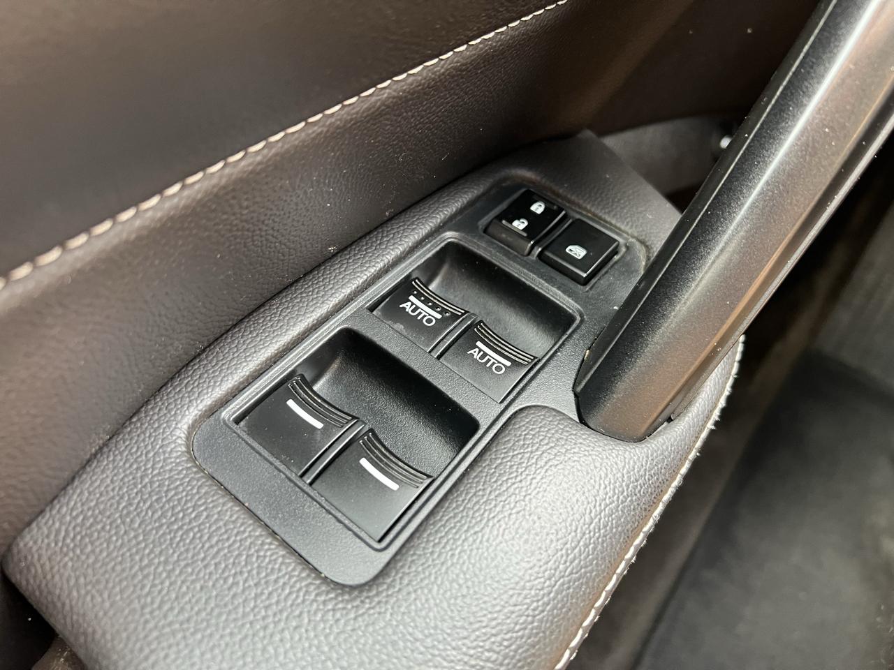 Acura TL 6-Speed AT SH-AWD 2012