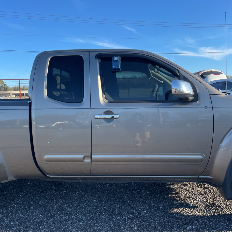 Nissan Frontier LE 2005