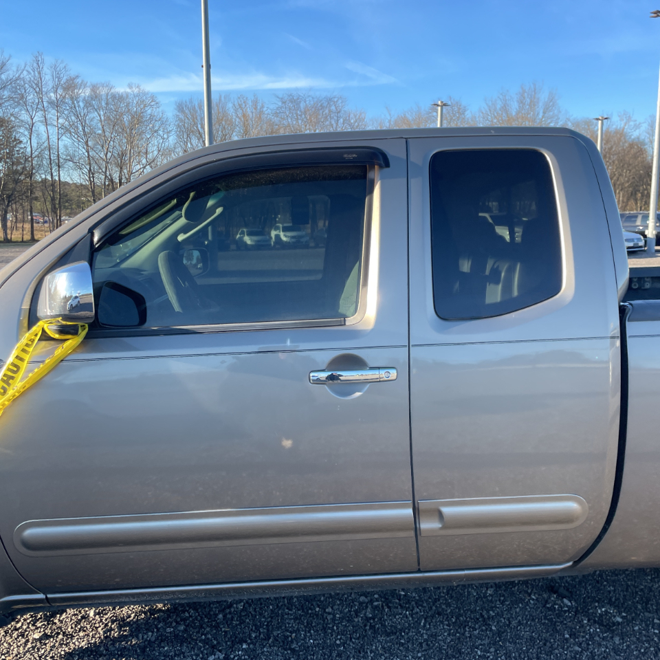 Nissan Frontier LE 2005