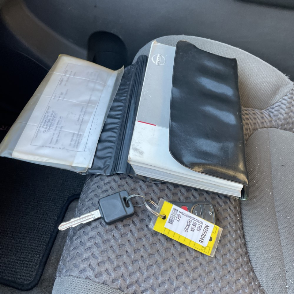 Nissan Frontier LE 2005