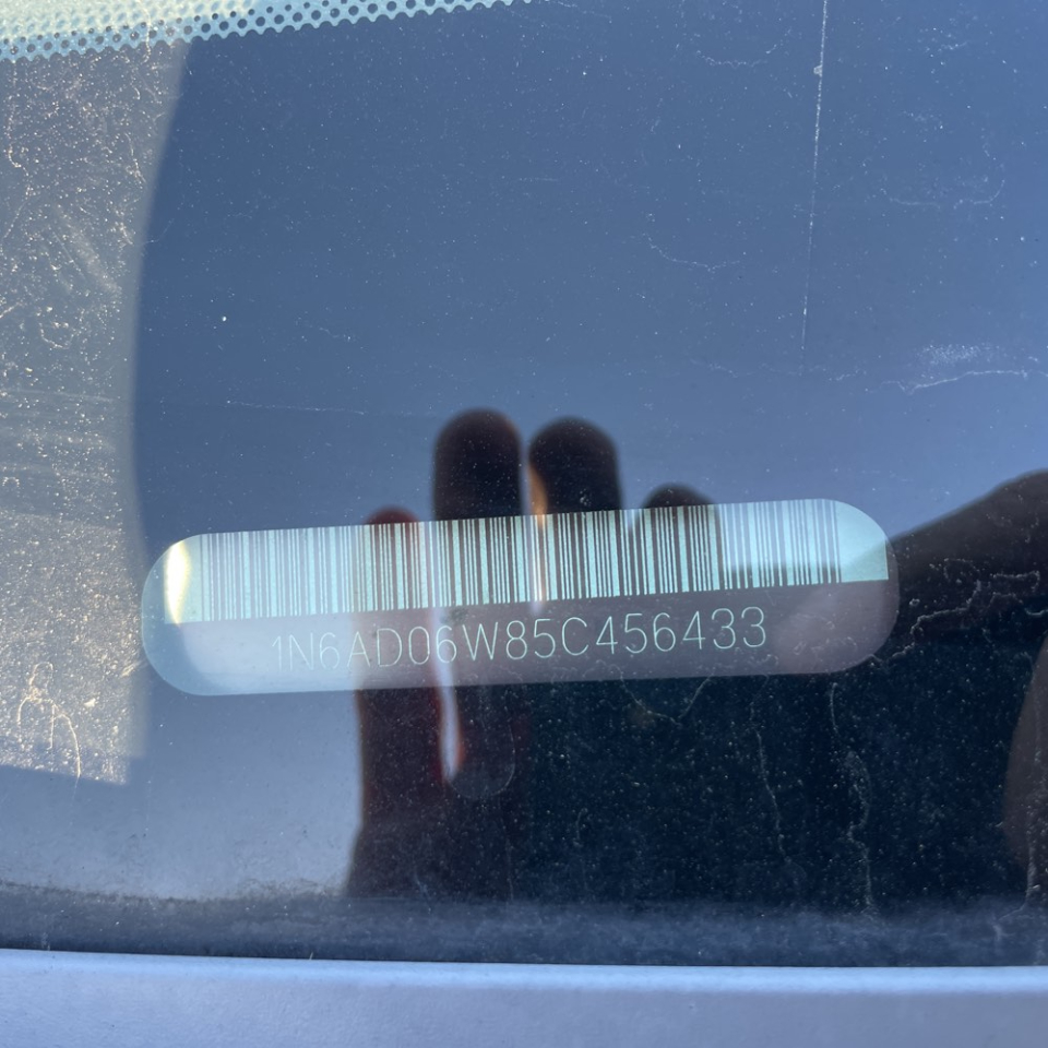 Nissan Frontier LE 2005