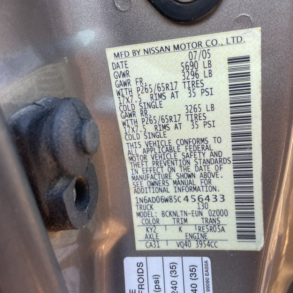 Nissan Frontier LE 2005