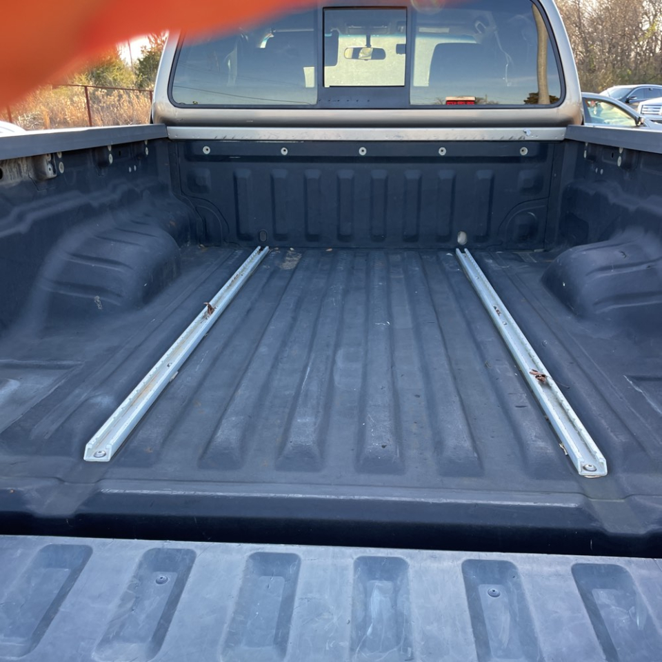 Nissan Frontier LE 2005