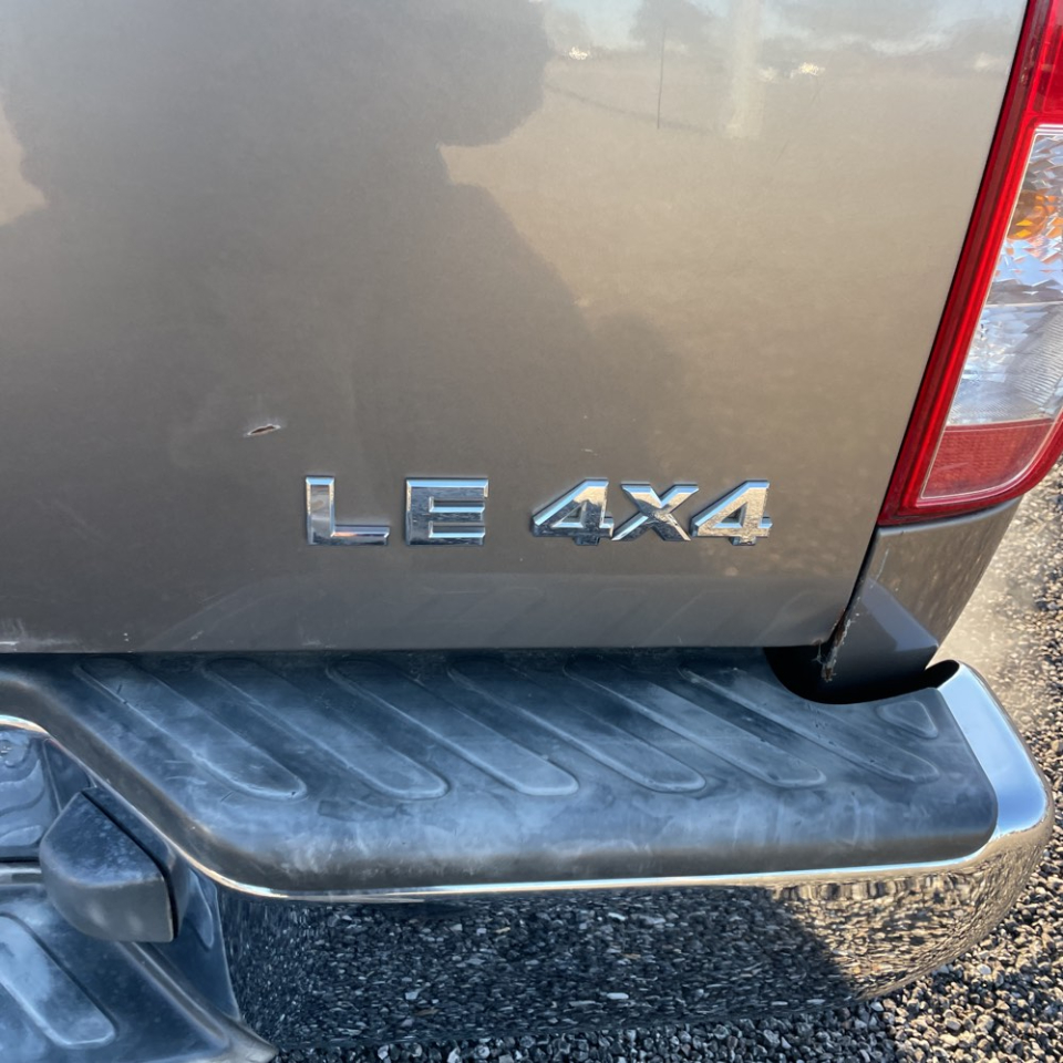 Nissan Frontier LE 2005