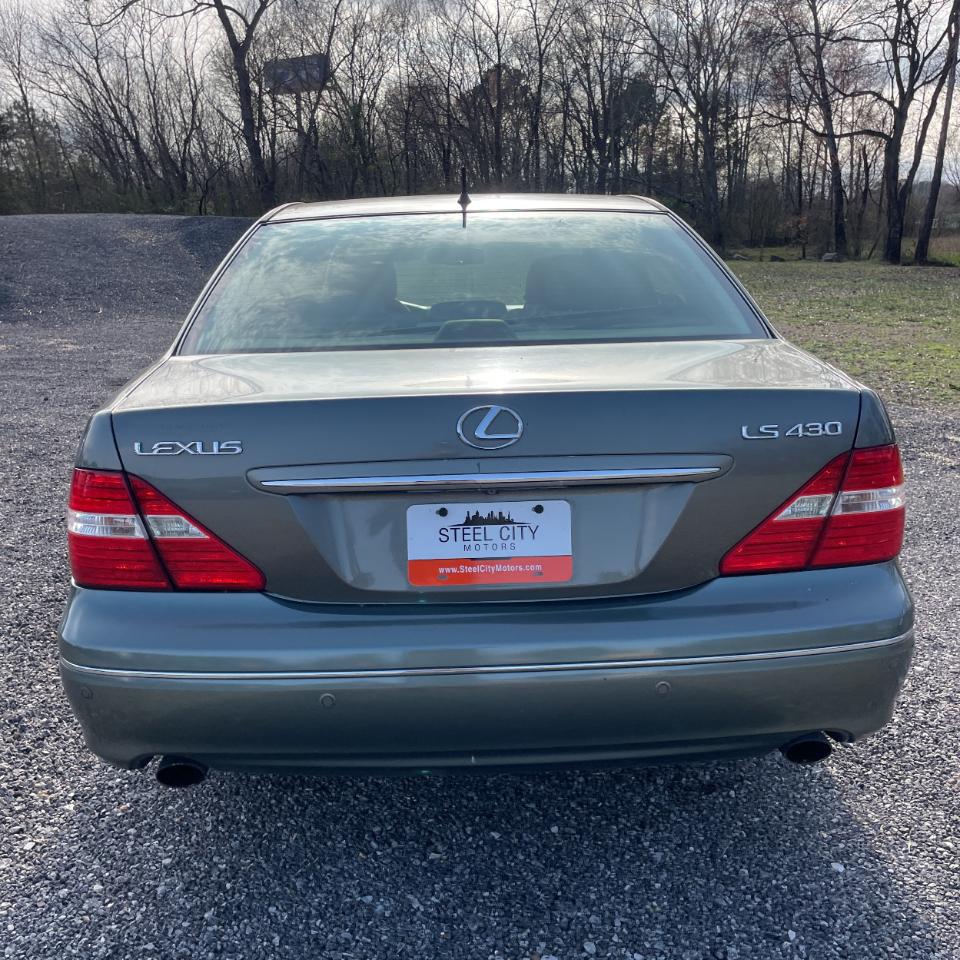 Lexus LS 430  2005