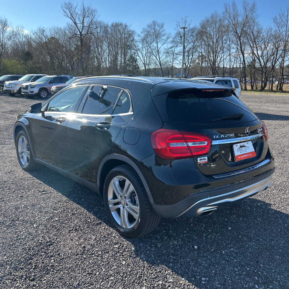 Mercedes-Benz GLA-Class  2015