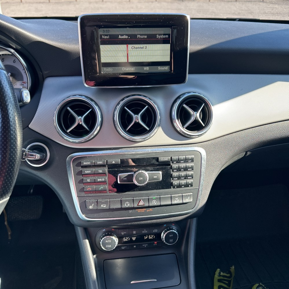 Mercedes-Benz GLA-Class  2015