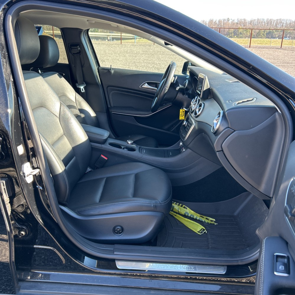 Mercedes-Benz GLA-Class  2015