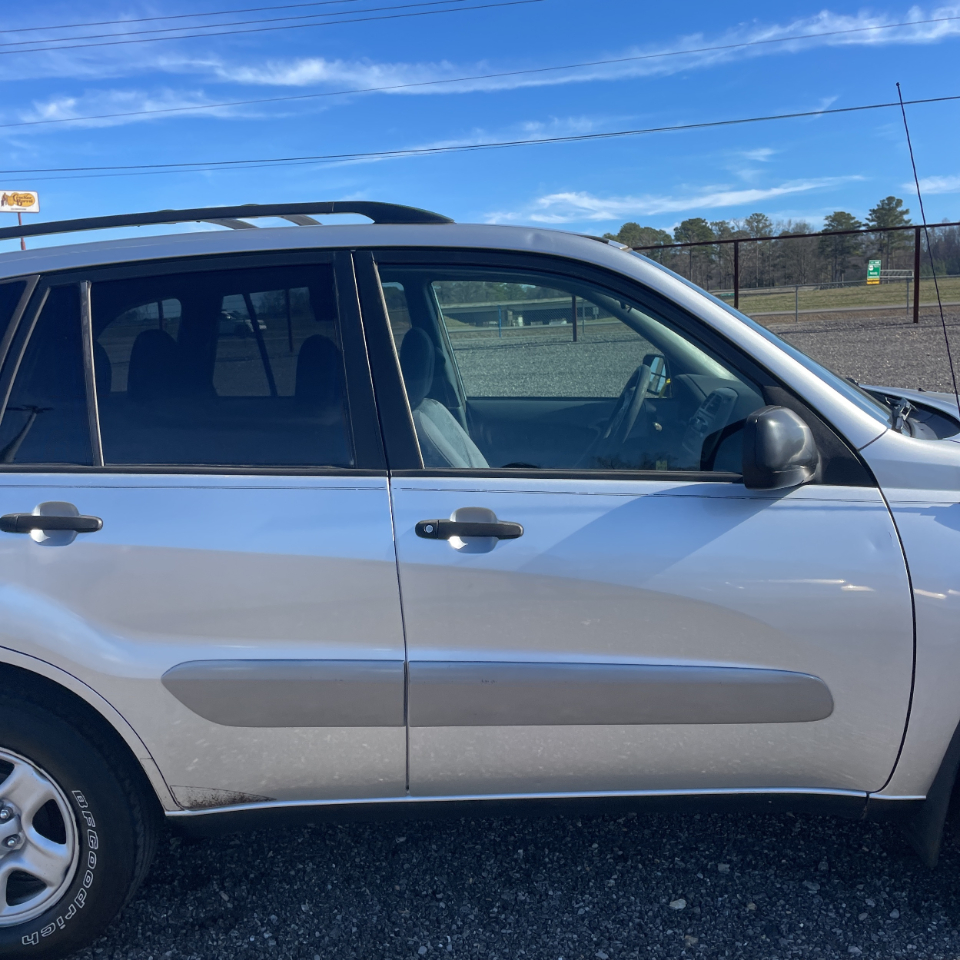 Toyota RAV4 Base 2003