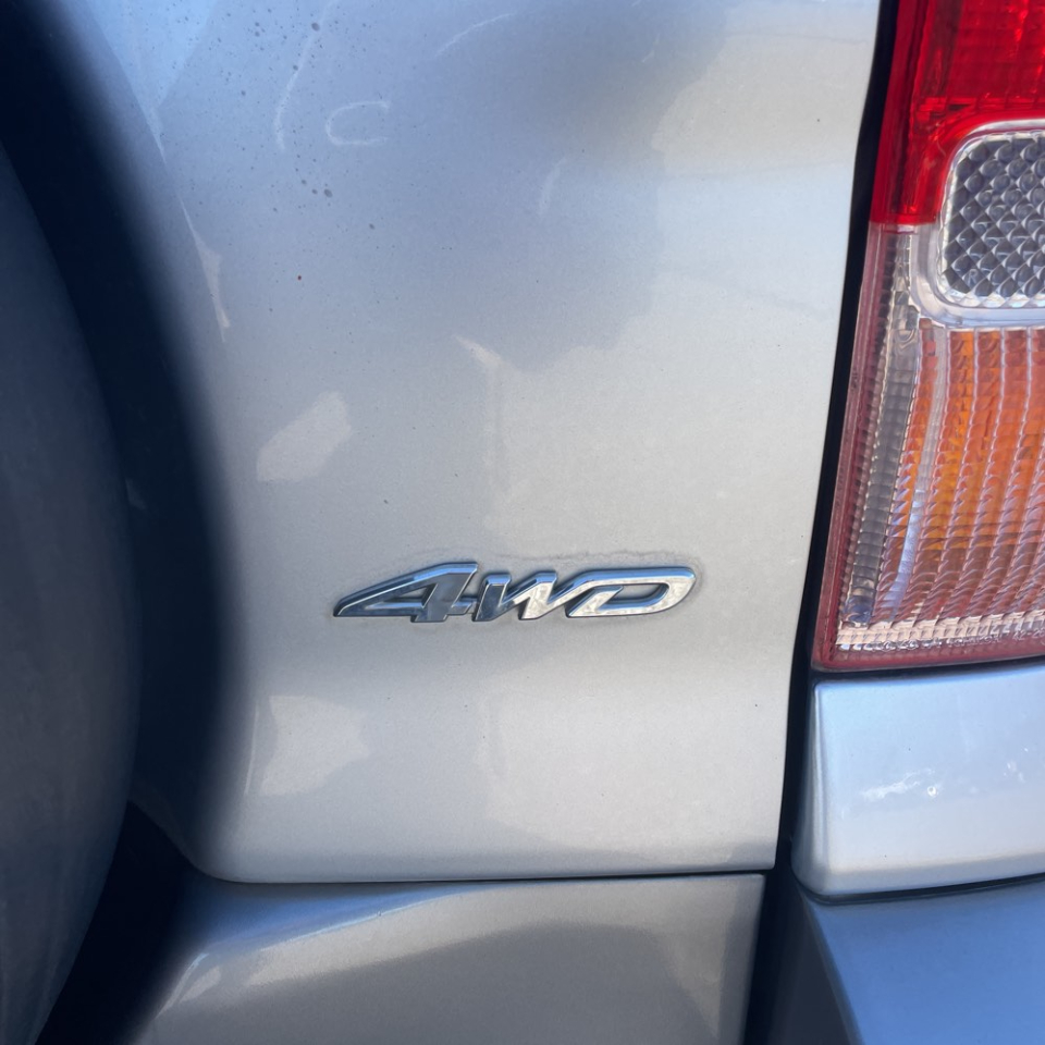 Toyota RAV4 Base 2003