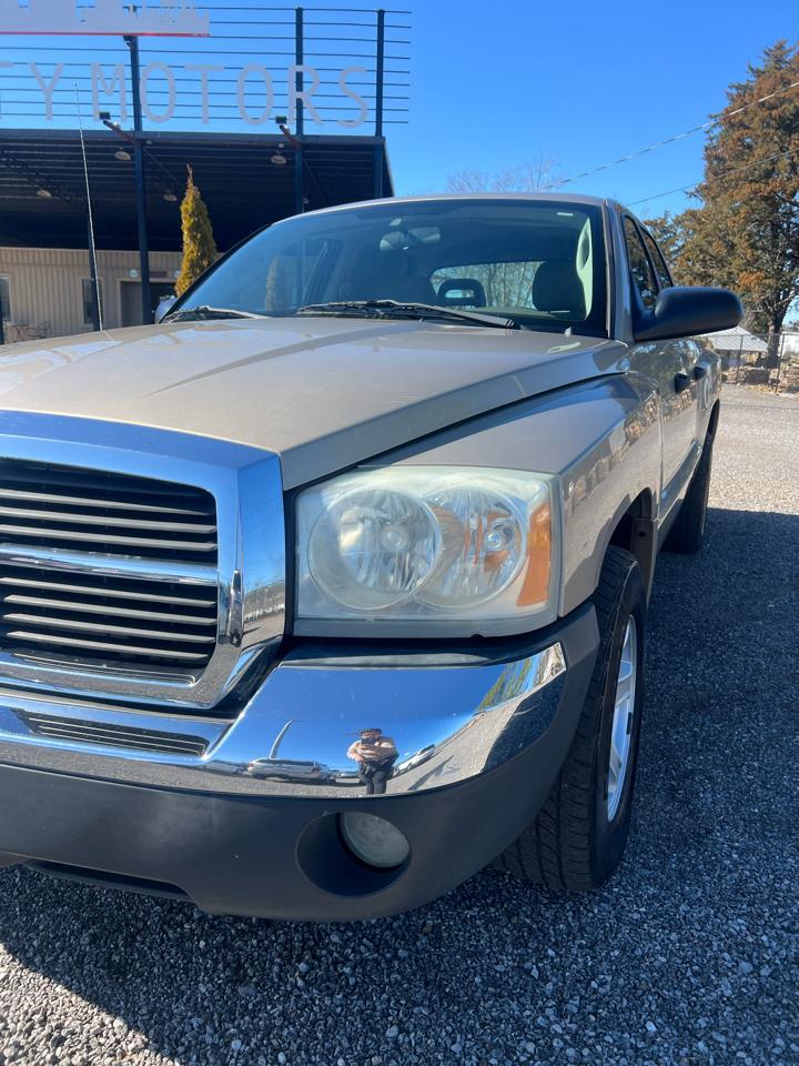 Dodge Dakota  2005