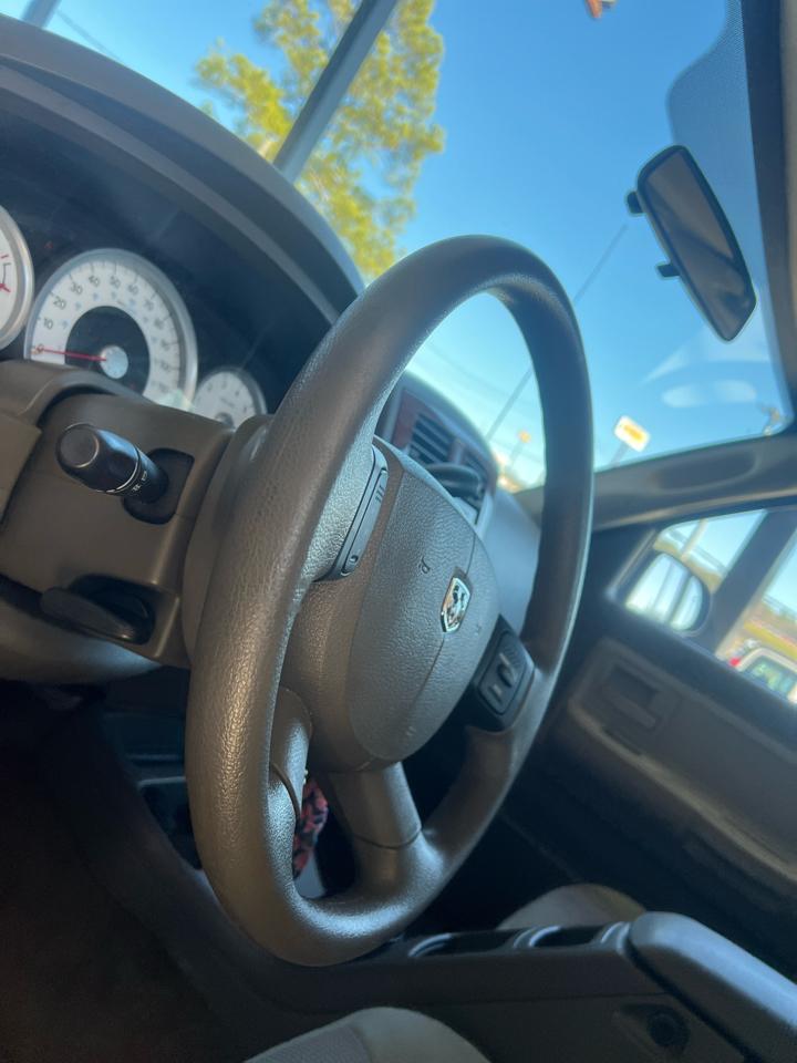 Dodge Dakota  2005