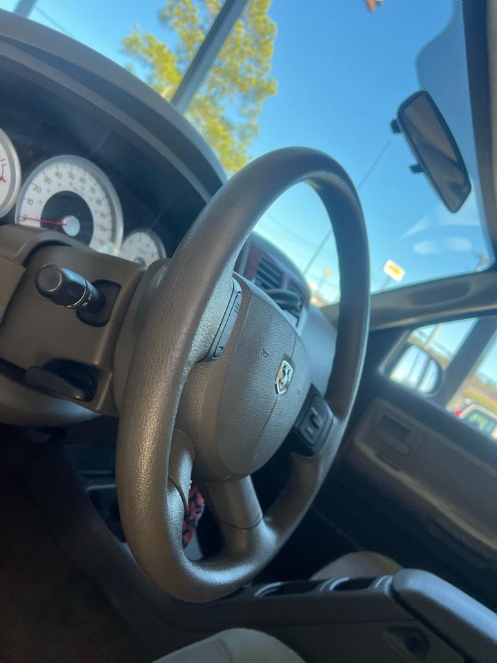Dodge Dakota  2005