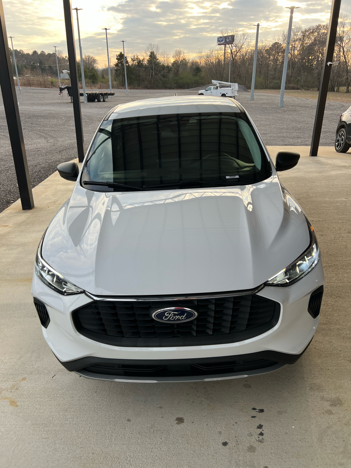 Ford Escape  2023