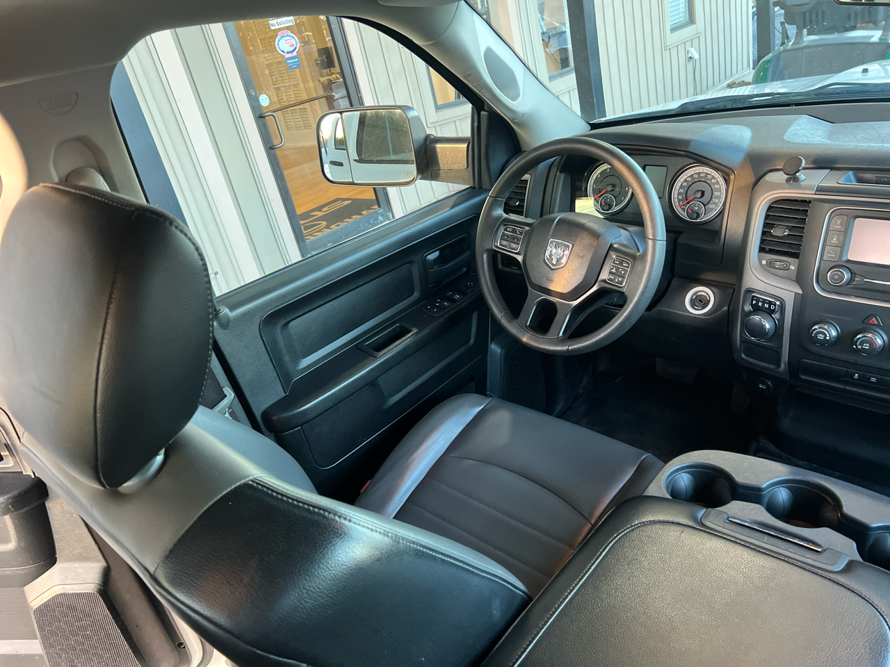 RAM 1500 Classic  2023