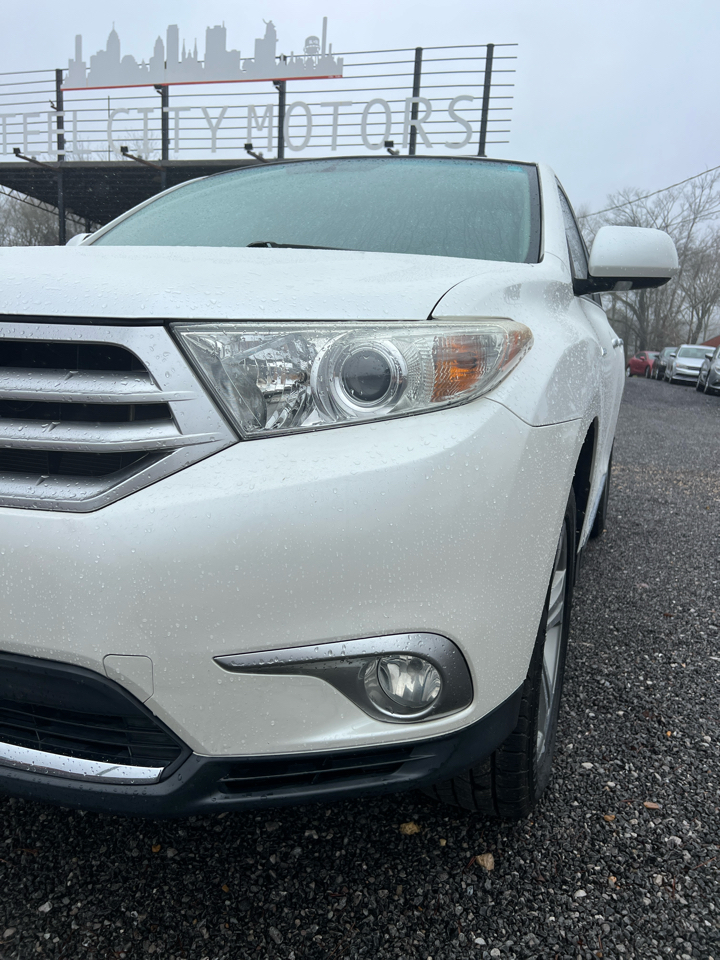 Toyota Highlander  2012