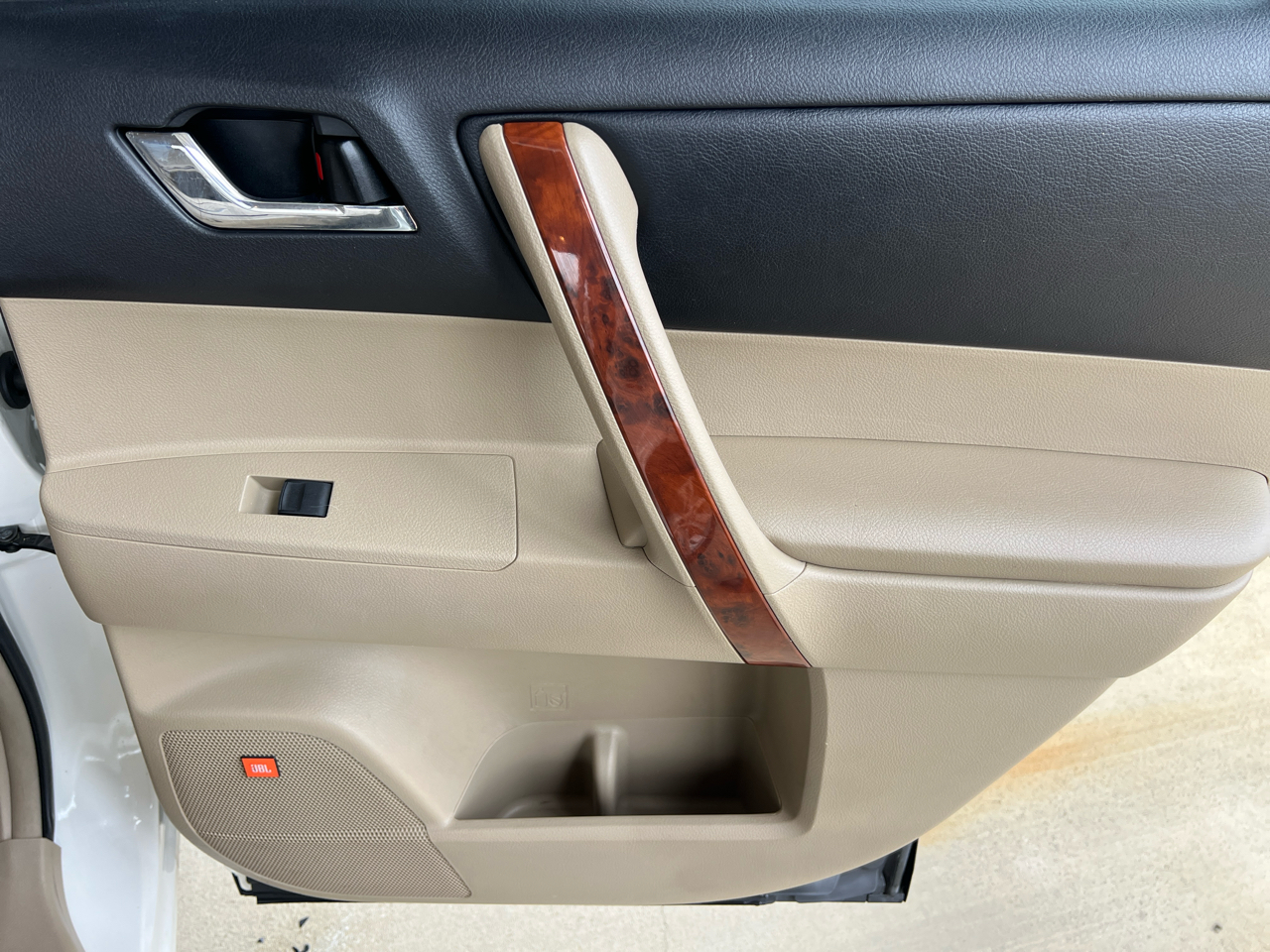 Toyota Highlander  2012