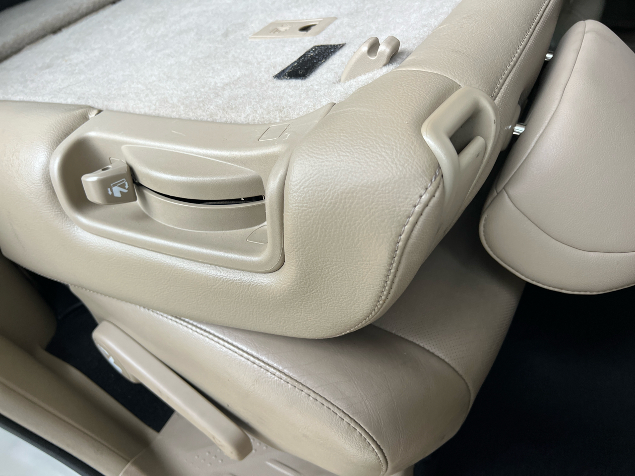 Toyota Highlander  2012