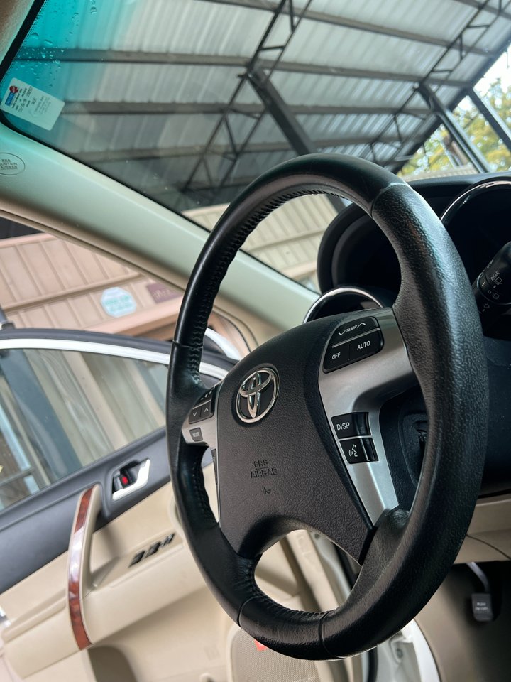 Toyota Highlander  2012