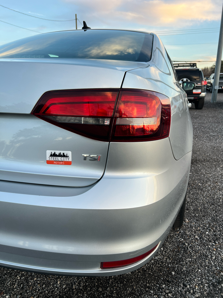 Volkswagen Jetta  2016