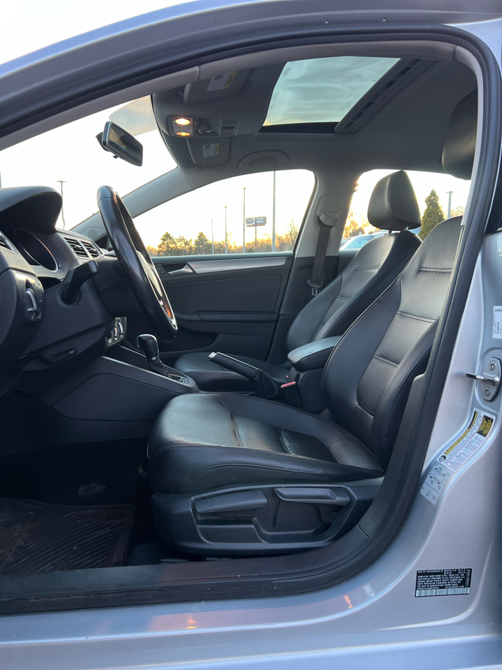 Volkswagen Jetta  2016