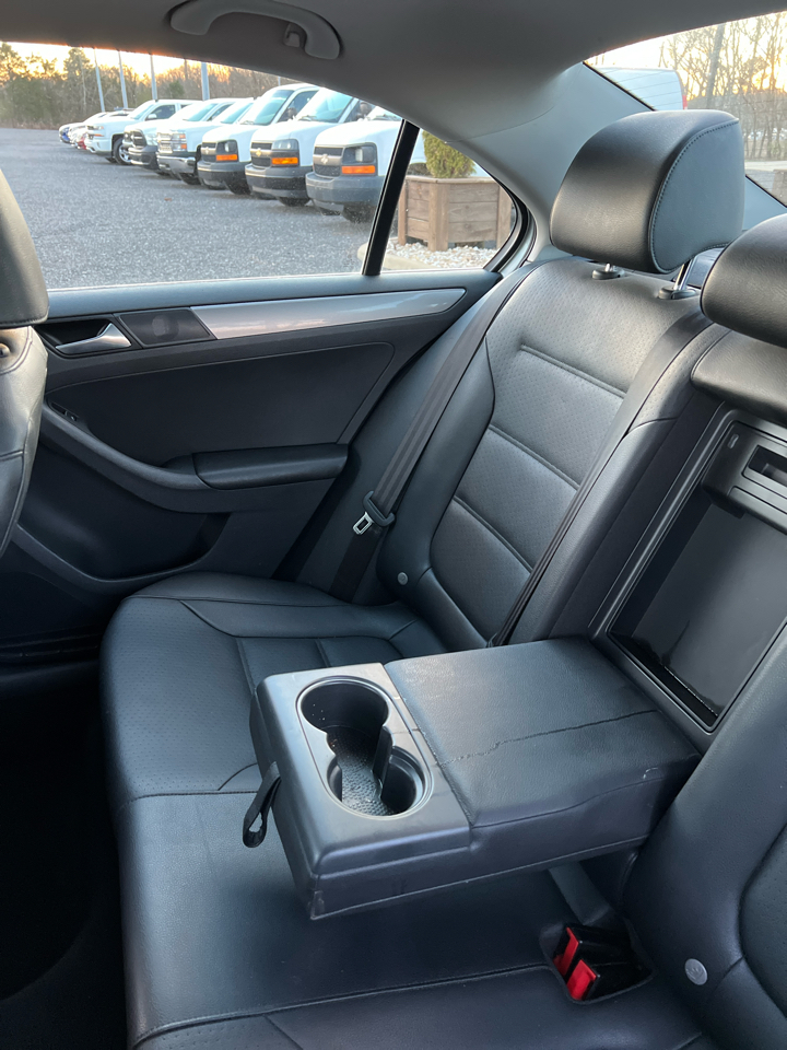 Volkswagen Jetta  2016