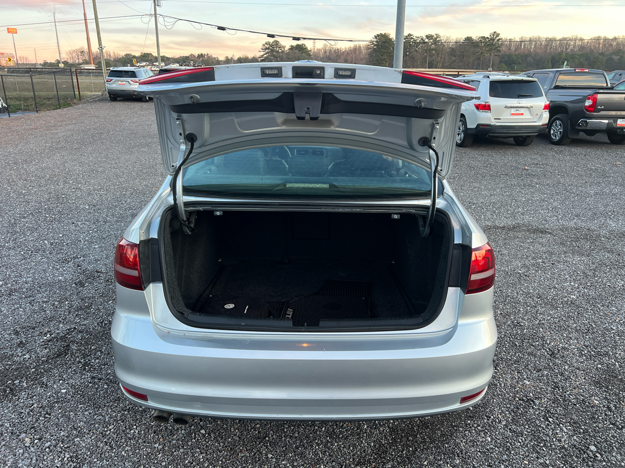 Volkswagen Jetta  2016