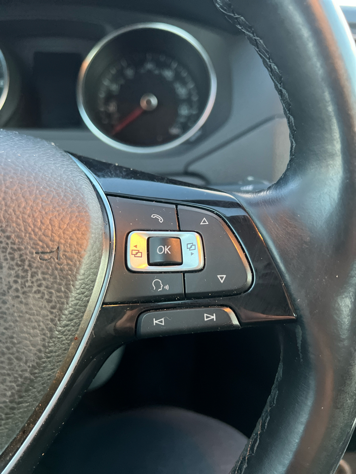 Volkswagen Jetta  2016