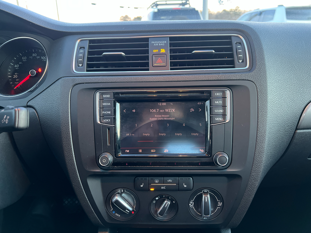 Volkswagen Jetta  2016