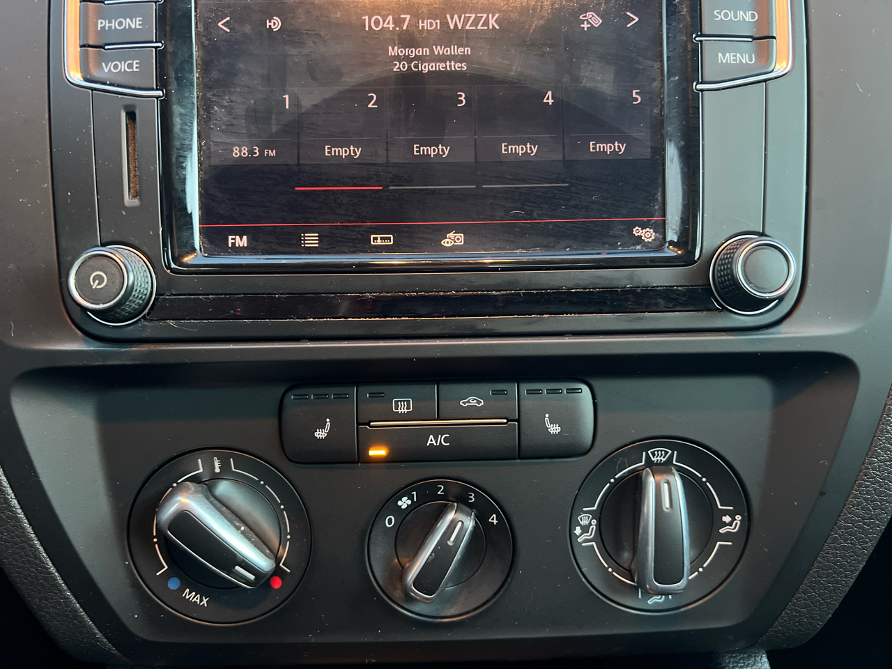 Volkswagen Jetta  2016