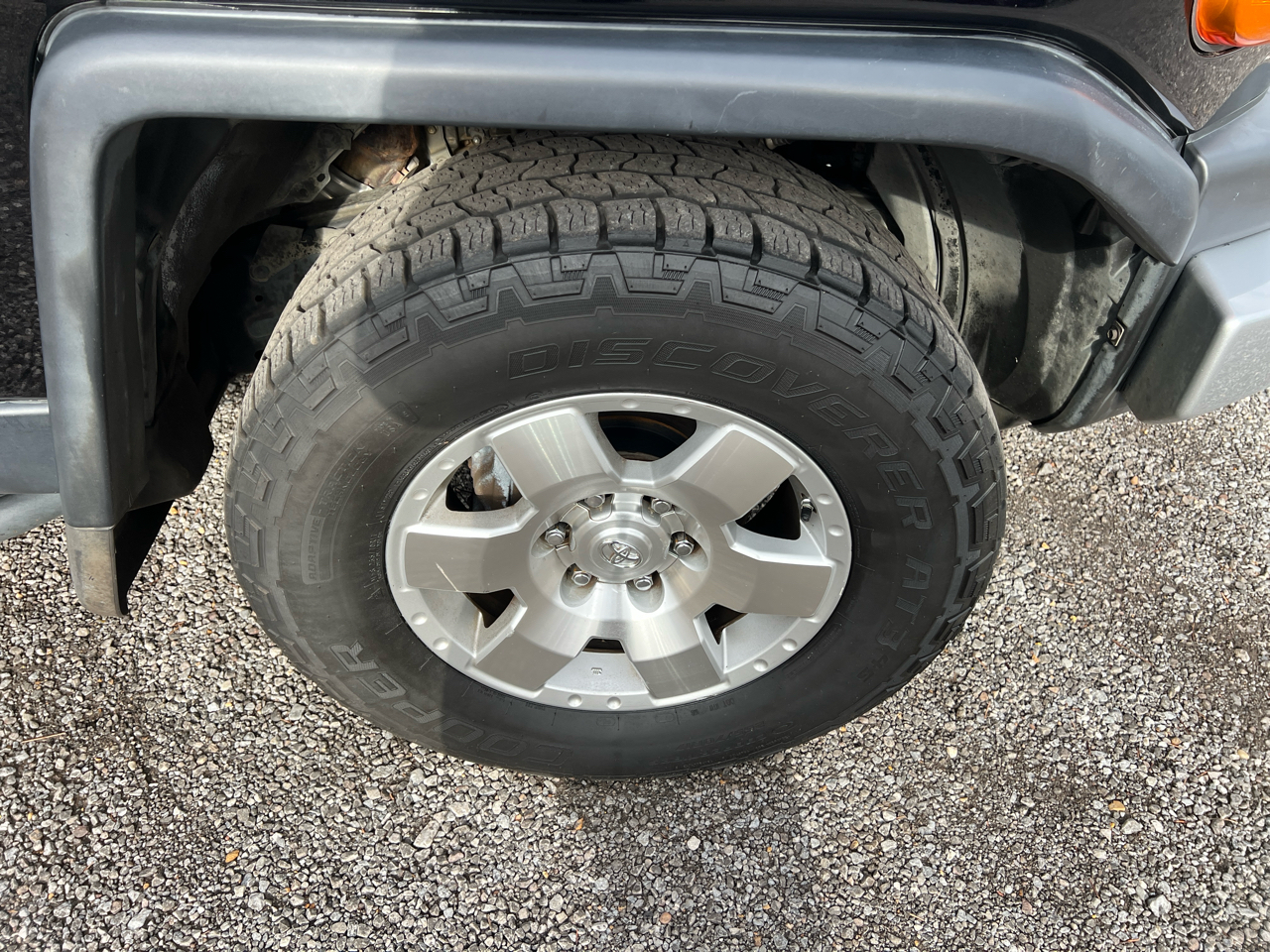 Toyota FJ Cruiser  2010