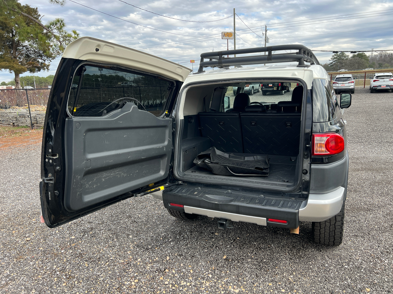 Toyota FJ Cruiser  2010