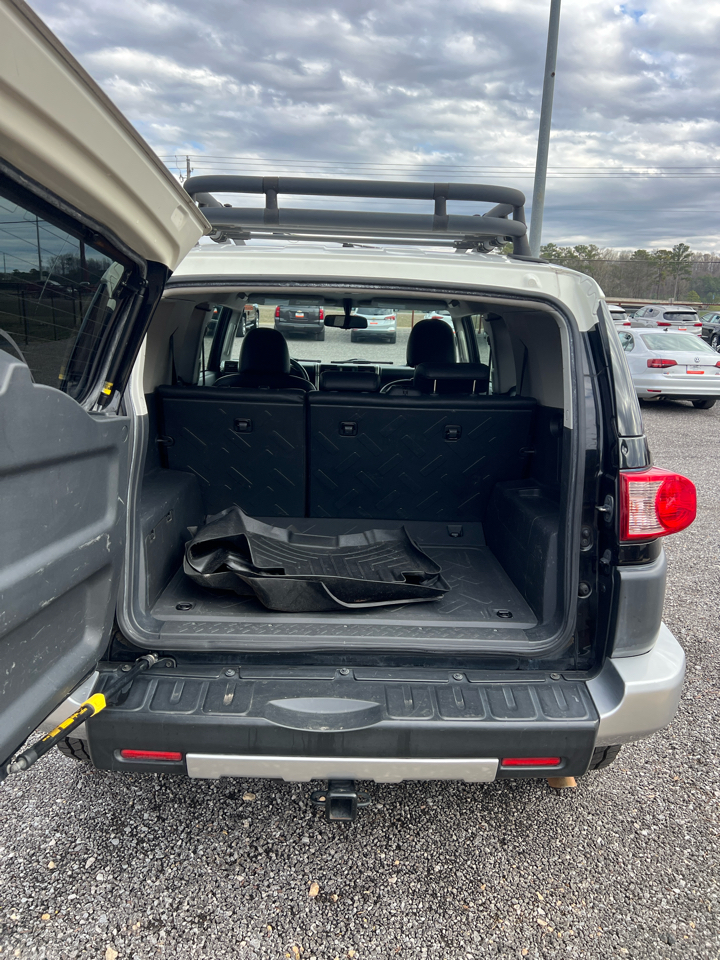 Toyota FJ Cruiser  2010