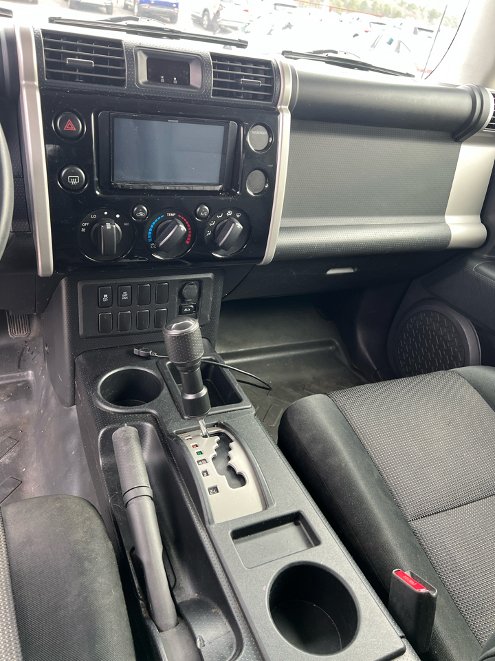 Toyota FJ Cruiser  2010