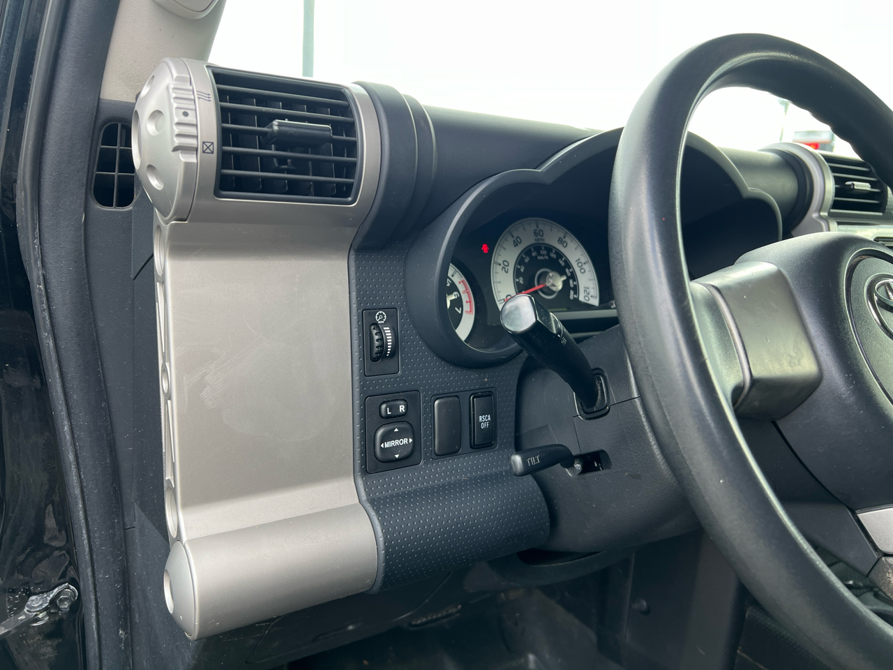 Toyota FJ Cruiser  2010