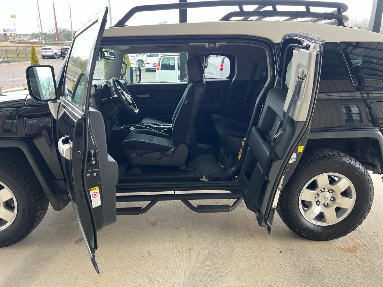 Toyota FJ Cruiser  2010