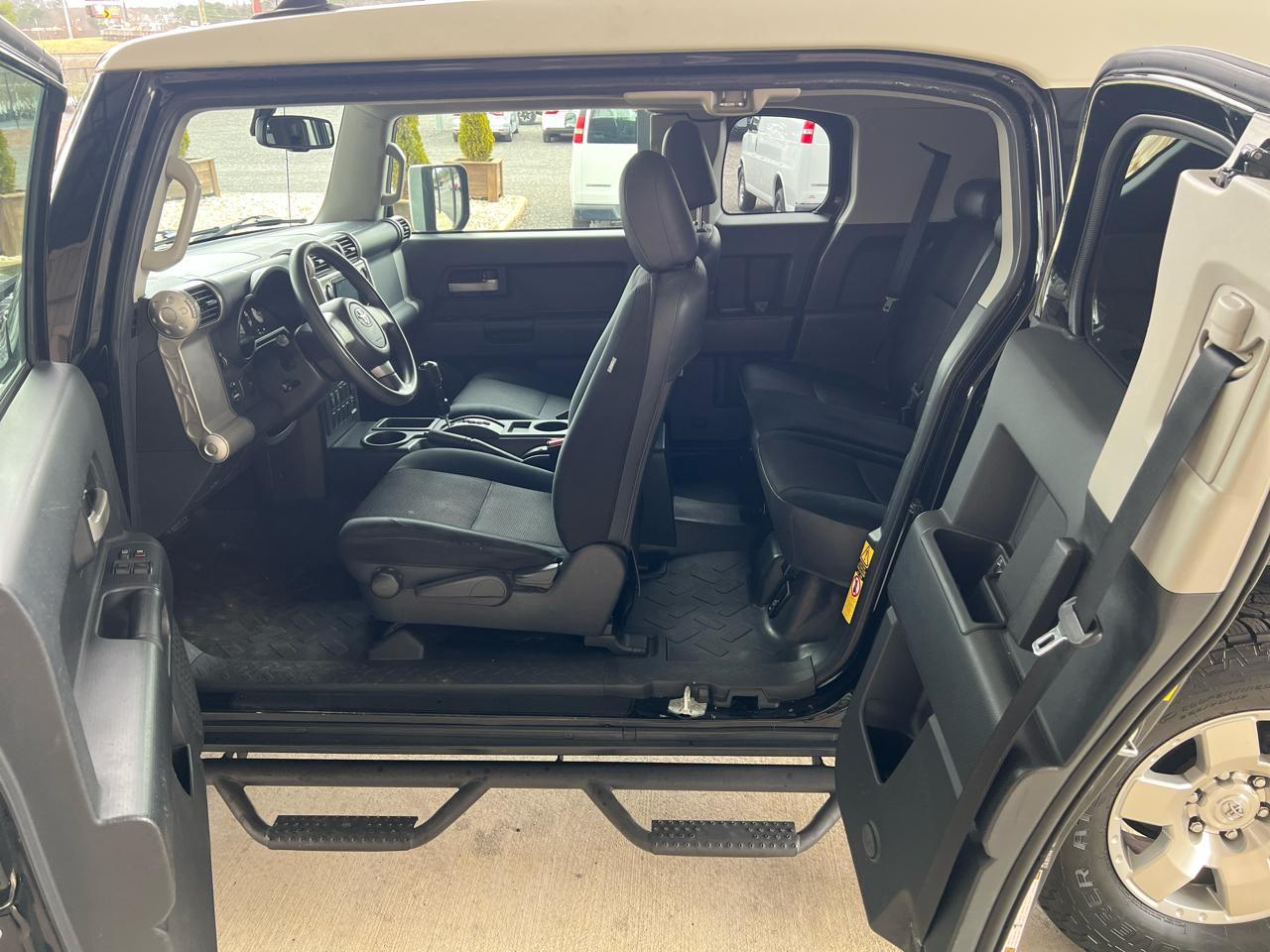 Toyota FJ Cruiser  2010